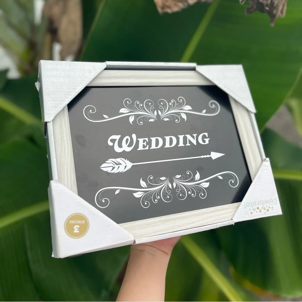 BNIB Hosley 3 Pack of Farmhouse White Wedding Signage 11.5 Inch Long